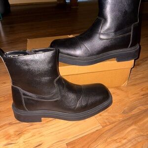 BooHoo Men’s black leather zip-up boots Size 9